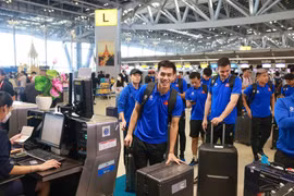 Vietnam Airlines tặng các cầu thủ đội tuyển bóng đá nam Việt Nam vé máy bay hạng Thương gia