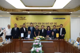 Thấy gì từ việc T&T Group của bầu Hiển thần tốc hoàn thành đường truyền tải điện từ Lào về Việt Nam?