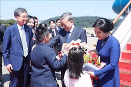 Tổng Bí thư Tô Lâm và Phu nhân bắt đầu thăm cấp Nhà nước Đại Hàn Dân Quốc