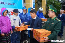 Hội Nhà báo Việt Nam với hành trình tiếp thêm niềm tin, giúp người nghèo đón Tết sum vầy