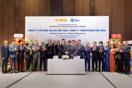 Pfizer và VNVC ký thảo luận về sản xuất vắc xin