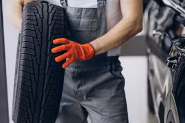 Kết thúc kỷ nguyên lốp dự phòng, tài xế cần biết điều gì?