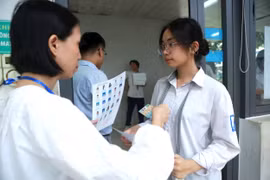 Gợi ý đáp án đề thi tốt nghiệp THPT 2025 môn Toán (tất cả các mã đề)