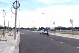 Đất nền không còn để lướt sóng, nhà đầu tư trung - dài hạn đổ về vùng ven TP.HCM chờ tăng giá