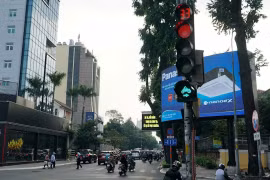 TP. HCM lắp đèn tín hiệu cho phép xe máy rẽ phải khi gặp đèn đỏ tại 50 giao lộ