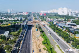 Cận cảnh 10 công trình giao thông 'hẹn' về đích trước Tết ở TP HCM