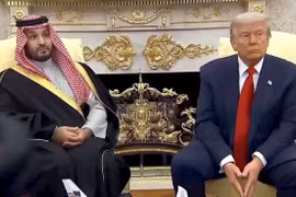 Ông Trump nổi giận với phóng viên, dọa tước giấy phép đài truyền hình Mỹ