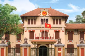 Bộ Tư pháp giúp Chính phủ kiểm tra văn bản quy phạm pháp luật, kiến nghị xử lý văn bản trái luật