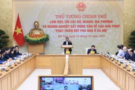 Thủ tướng Phạm Minh Chính: Không để người dân phải 'chen chúc, chạy vạy' mới được mua nhà ở xã hội