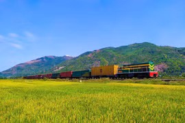 Hoàn thiện thủ tục khởi công đường sắt Lào Cai - Hà Nội - Hải Phòng