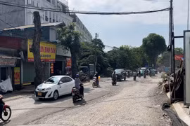 Đường 70 chậm tiến độ gây mất an toàn giao thông