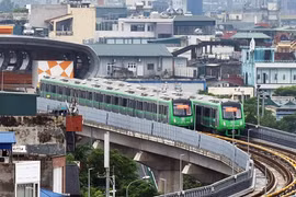 2 tuyến tàu điện Hà Nội chạy xuyên Giao thừa Tết Ất Tỵ
