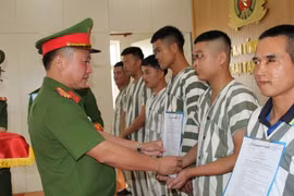 Nghệ An: Công bố quyết định đặc xá cho 30 phạm nhân