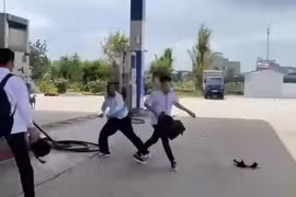 Bắt giữ hai nam sinh sau vụ xô xát làm bạn học tử vong