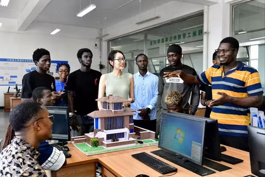 Khảo sát: Giới trẻ châu Phi thiện cảm với Trung Quốc hơn Mỹ