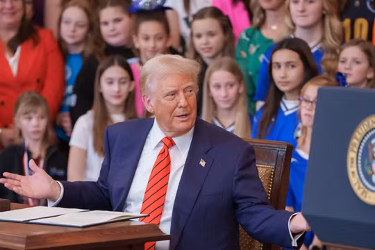 Ông Trump kiếm hơn 1,4 tỷ USD trong năm 2025, phần lớn từ tiền điện tử