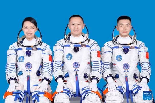 Trung Quốc sắp phóng tàu vũ trụ có phi hành gia Hồng Kông đầu tiên