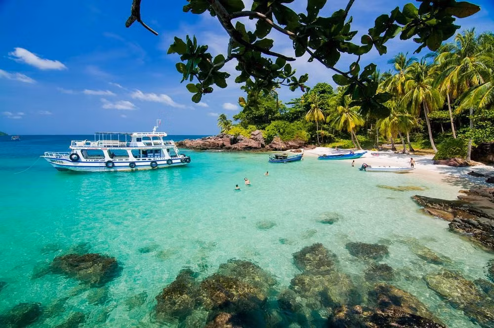 phu quoc diem den hap dan voi khach quoc te hinh 1