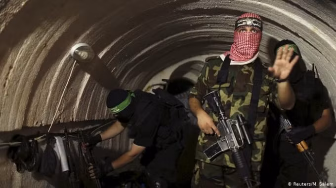 Các đường hầm được Hamas sử dụng để tuồn vũ khí vào Gaza. Ảnh: Reuters