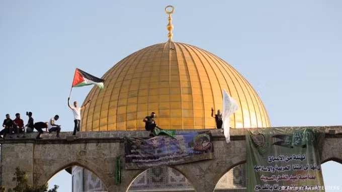 Tòa tháp trên Núi Đền ở Jerusalem, là một trong nhiều khu vực tranh chấp ở Jerusalem - Ảnh: Reuters