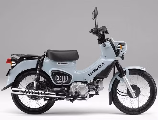 Honda Cross Cub 110 phiên bản màu xanh đặc biệt. Ảnh: Rideapart