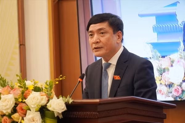 Tổng Thư ký Quốc hội, Chủ nhiệm Văn phòng Quốc hội, Chánh Văn phòng Hội đồng Bầu cử quốc gia Bùi Văn Cường