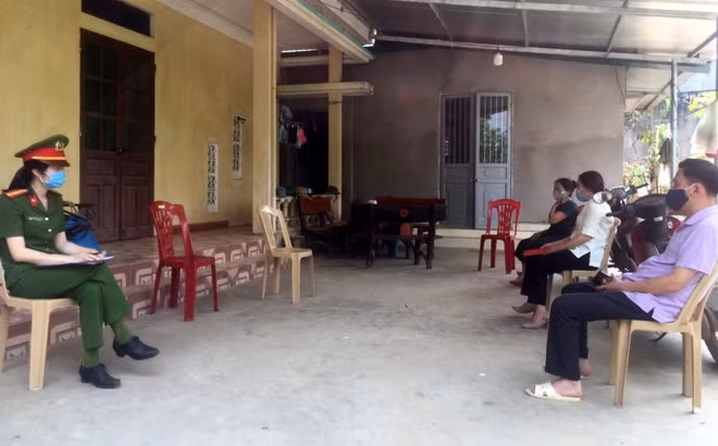 Ngày 10/5, ông Hà Đức Anh - Chủ tịch huyện Văn Yên (Yên Bái) đã ký quyết định xử phạt 15 triệu đồng với trường hợp khai báo y tế sai sự thật trong công tác phòng, chống Covid-19. Ảnh: Báo Yên Bái