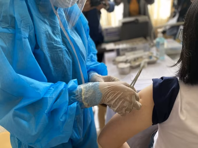 Trường hợp sốc phản vệ sau tiêm vắc xin ở Đà Nẵng là ca thứ 2 xảy ra tại Việt Nam (ảnh nguồn internet).