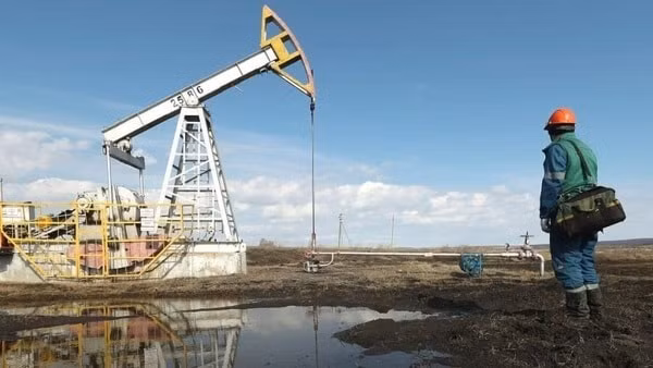 IEA dự báo sự thiếu hụt nguồn cung dầu mỏ sẽ gia tăng ngay cả khi Iran tăng cường xuất khẩu