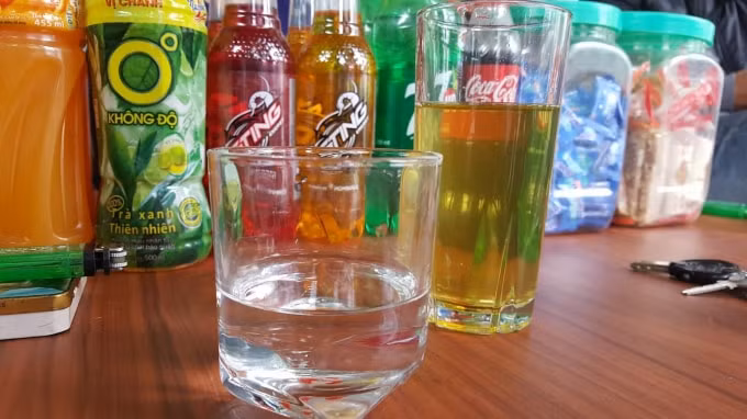 Kinh doanh vỉa hè thiệt hại nặng do ảnh hưởng từ đại dịch COVID-19. (Ảnh: Việt Vũ)