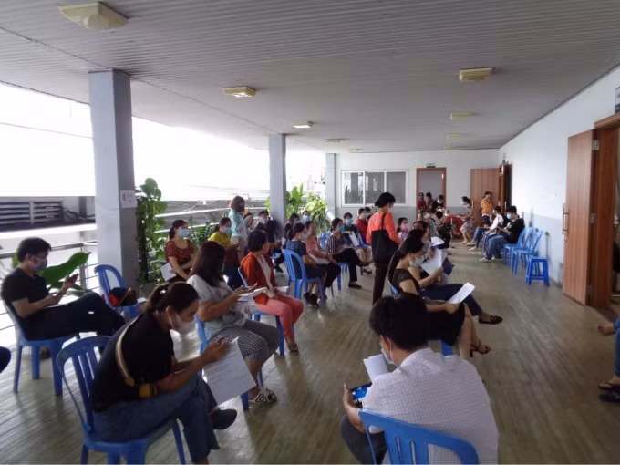 Hiện nay công tác phòng chống dịch bệnh COVID-19 vẫn được tiến hành hết sức khẩn trương (ảnh TL).