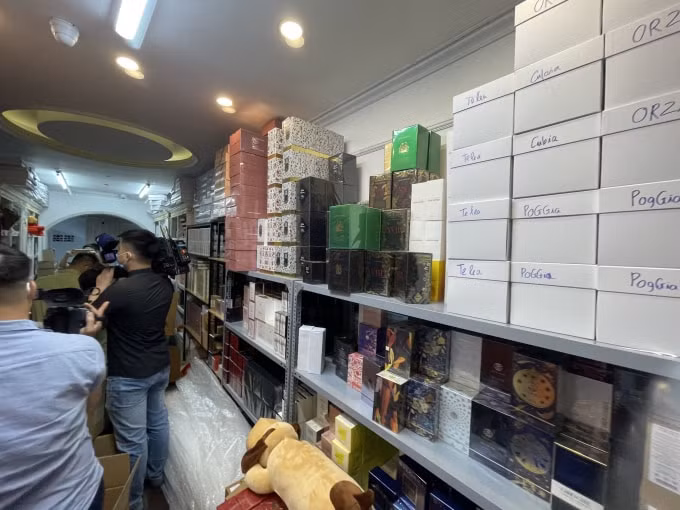 Được biết, chủ cửa hàng kinh doanh nước hoa 91 Hàng Gà là ông N.N, một trong những 