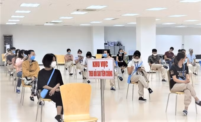 TP. HCM đã huy động toàn bộ lực lượng y tế tham gia tiêm chủng vắc xin phòng Covid-19 đợt 4.