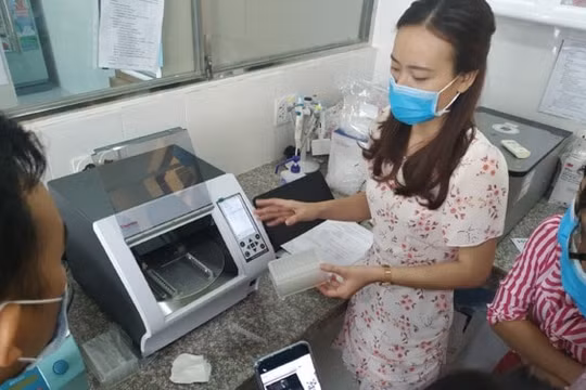 Đắk Nông: Máy xét nghiệm COVID-19 duy nhất gặp sự cố