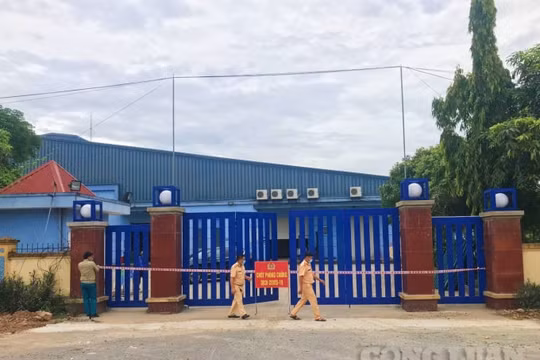 Nhà máy GMP Công ty CP Dược Hà Tĩnh bị phong tỏa vì có nhân viên dương tính với Covid- 19.