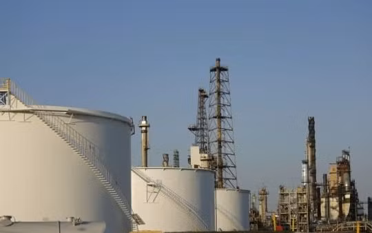 Giá xăng dầu hôm nay 9/6: Nguồn cung từ Iran chưa thể sớm trở lại, giá dầu tiếp tục tăng