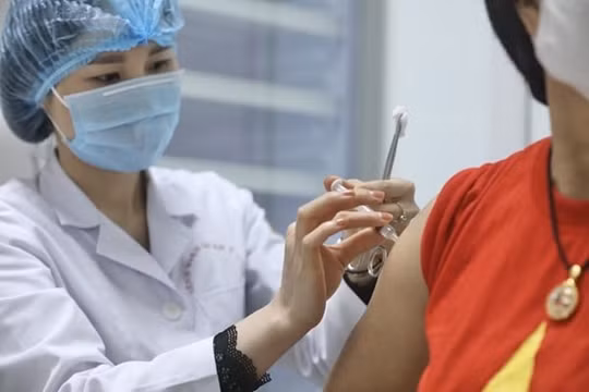Hơn 6.000 người đăng ký thử nghiệm giai đoạn 3 vaccine COVID-19 Nano Covax