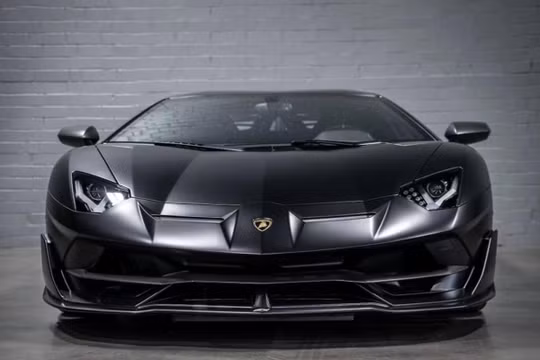 Hãng độ UR giúp Lamborghini Aventador SVJ tăng sức mạnh lên tới 1.600 mã lực