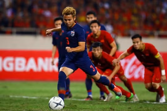 Hậu vệ trụ cột tuyển Thái Lan xin không đá vòng loại World Cup 2022