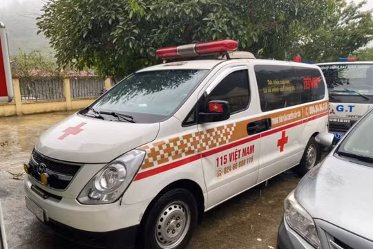 Sơn La: Tạm giữ xe cứu thương chở người từ Bắc Ninh về định vượt chốt kiểm dịch