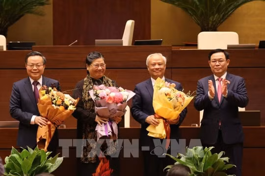 Quốc hội thông qua Nghị quyết miễn nhiệm 3 Phó Chủ tịch Quốc hội