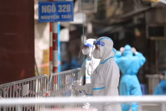 18 giờ chiều nay, Hà Nội di dời người dân 'ổ dịch' Thanh Xuân Trung sau chỉ đạo 'nóng' của Thủ tướng