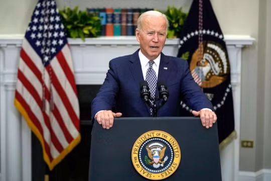 Ông Biden: Lựa chọn duy nhất ở Afghanistan là 'rời đi hoặc leo thang'