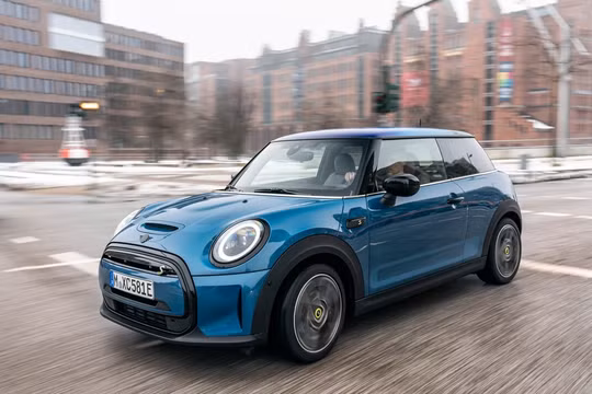 Khám phá mẫu xe MINI Cooper SE Electric Collection vừa được ra mắt