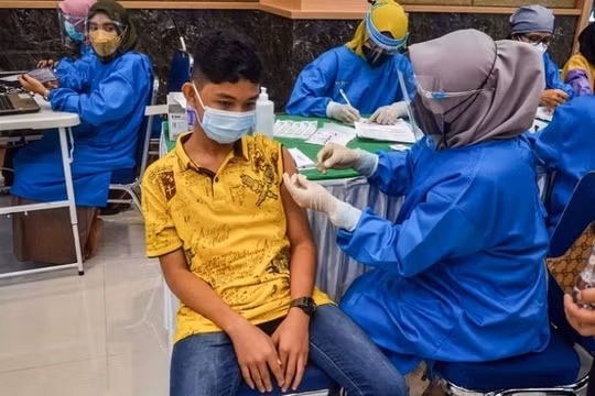 Việt Nam bao giờ sẽ triển khai tiêm vaccine COVID-19 cho trẻ em?