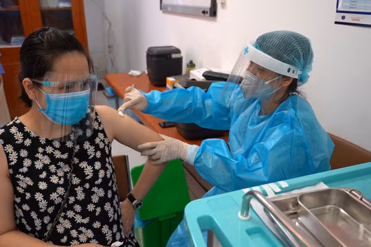 Hơn 1.000 phụ nữ mang thai được tiêm vaccine phòng Covid-19