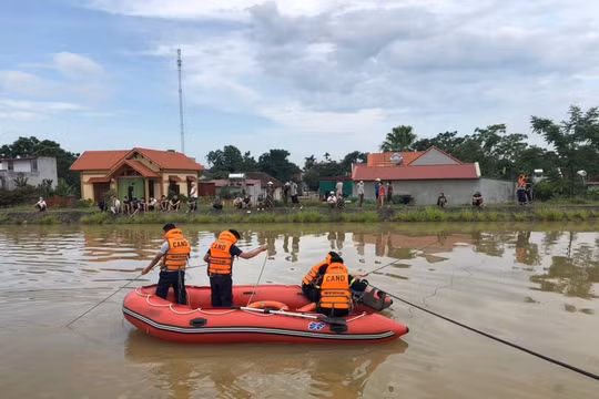Thanh Hóa: Rủ nhau đi tắm kênh, 2 người bị nước cuốn trôi mất tích