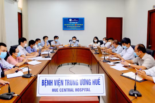 Bệnh viện TW Huế xây dựng trung tâm điều trị bệnh nhân COVID-19 nặng ở TP.HCM