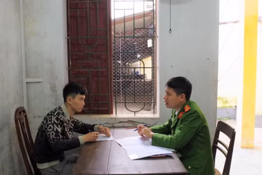 Khởi tố đối tượng mượn xe SH của bạn đi cầm cố lấy tiền chơi điện tử
