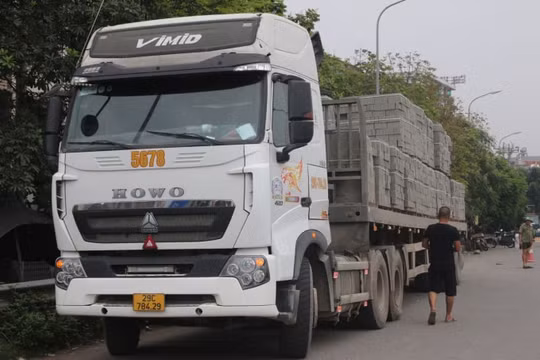 Phạt hơn 2 tỷ đồng đối với các trường hợp vi phạm chở quá khổ, quá tải